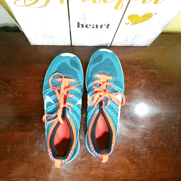 **SOLD**Nike flyknit one lunar_r - Picture 6 of 6